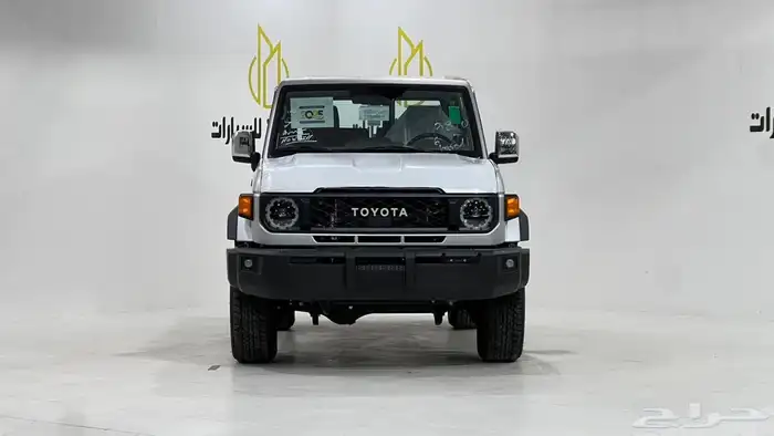 تويوتا ربع V6.2025فل كامل رفرف بريمي بنزين40عام اقل سعر 2