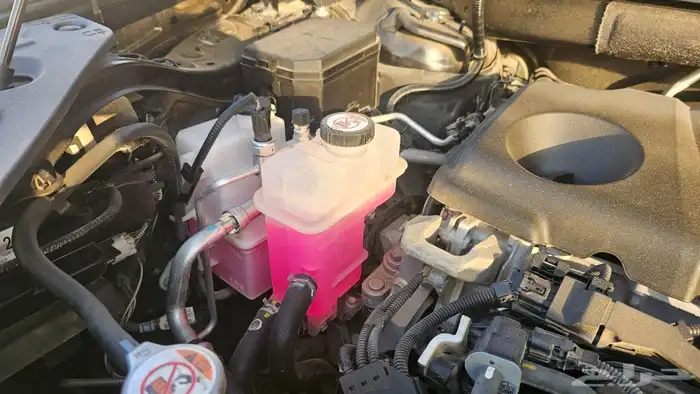 هايلاندر تويوتا ماشيه 16الف الحد 125 الف 11