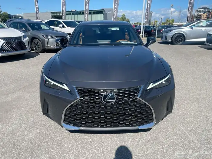لكزس اي اس لاكجري LEXUS IS 300 LUXURY SEDAN موديل 2021 0
