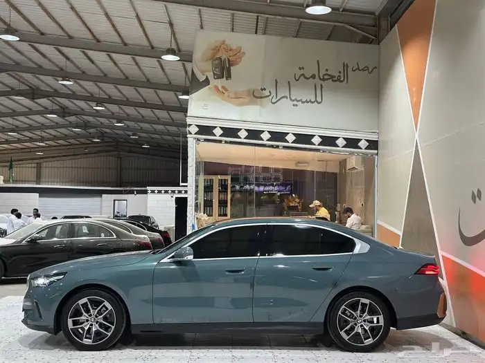 بي ام دبليو 520i 2024 . رصد الفخامة 7