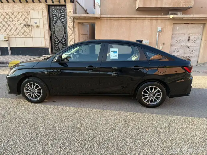 يارس للبيع موديل 2023 الممشى 31700 1