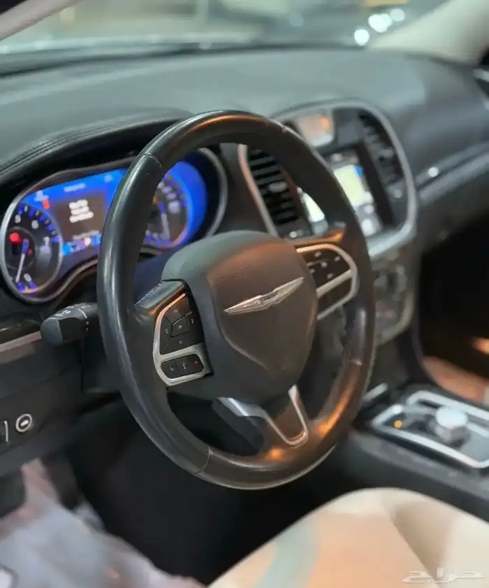 كرايزلر C300 فضي 2021 عداد 31 لدى معرض(عبيد الرشيدي) 5