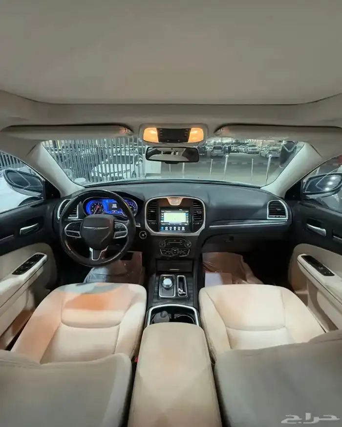 كرايزلر C300 فضي 2021 عداد 31 لدى معرض(عبيد الرشيدي) 12