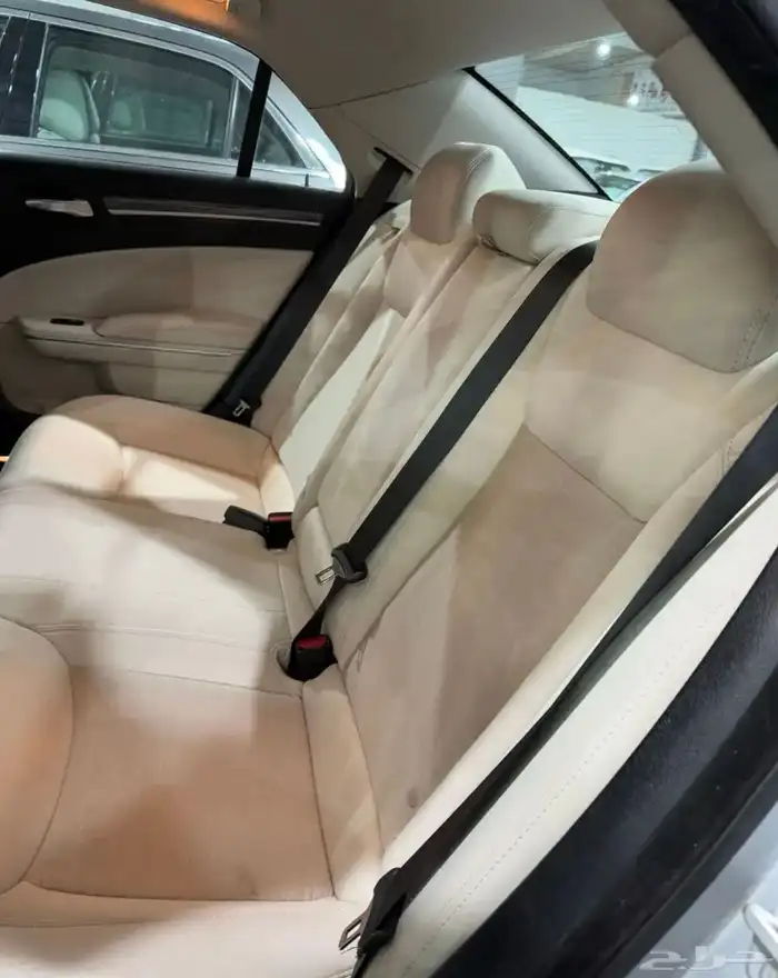 كرايزلر C300 فضي 2021 عداد 31 لدى معرض(عبيد الرشيدي) 11