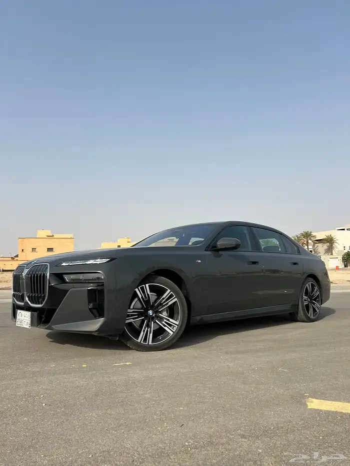 بي ام دبليو 735i 2024 0