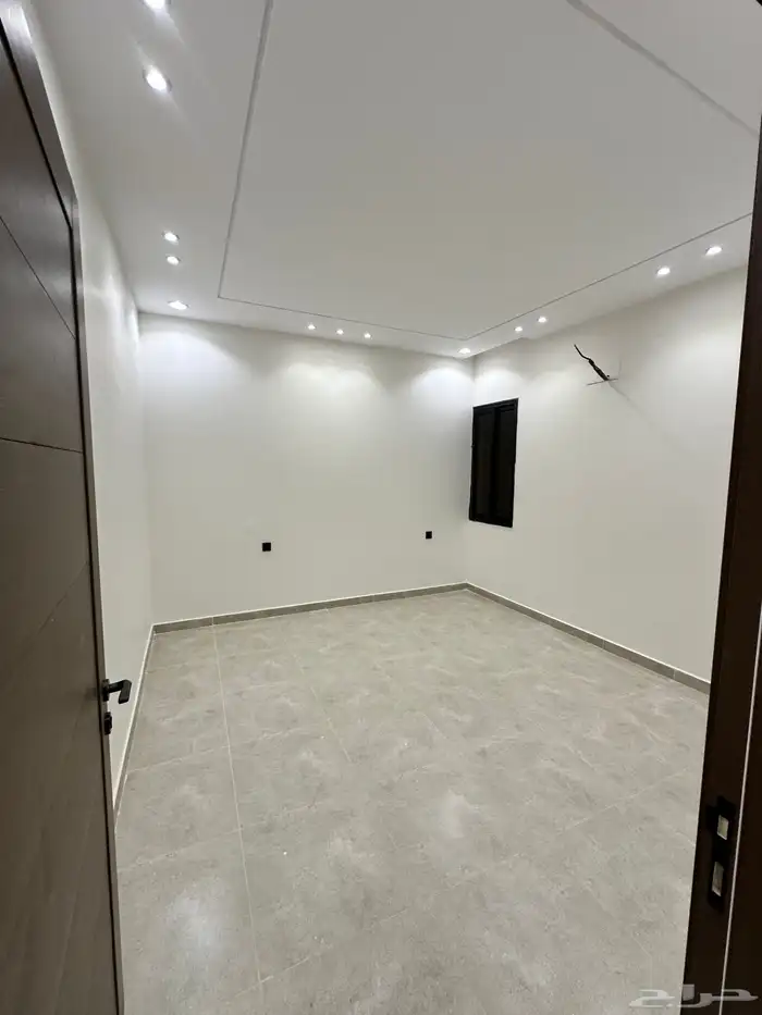 للبيع شقق علويه بحى الضيافه خميس مشيط 11