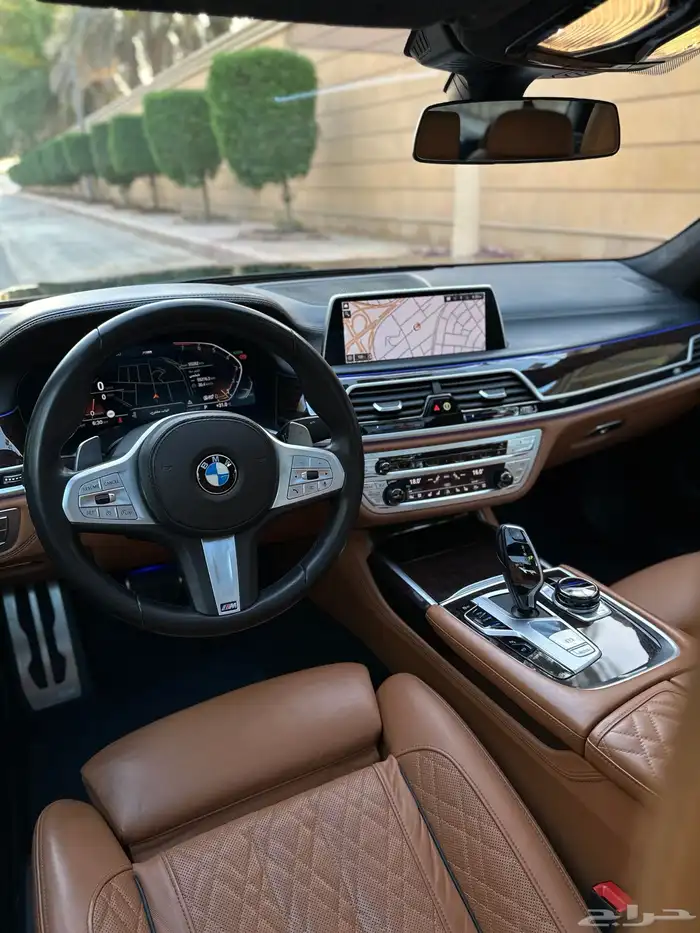 بي ام 740iL 2021 31