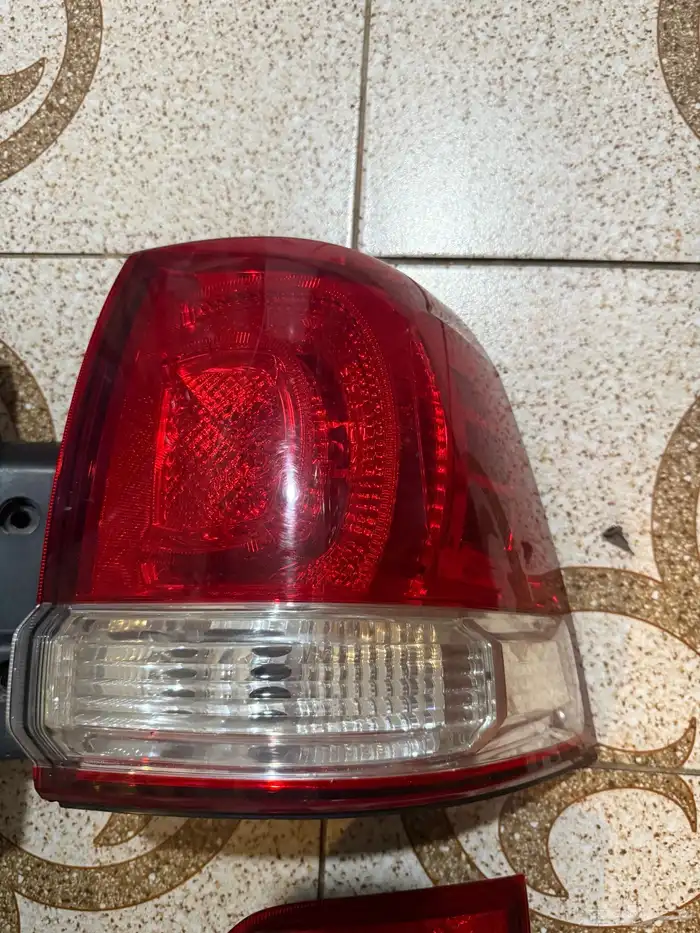 اسطبات لاندكروزر 2008 الى 2015 3