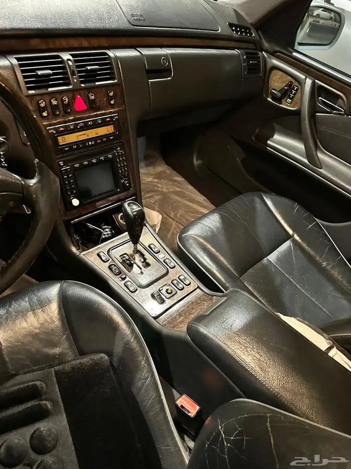 للبيع مرسيدس أبو عيون موديل 2001 8