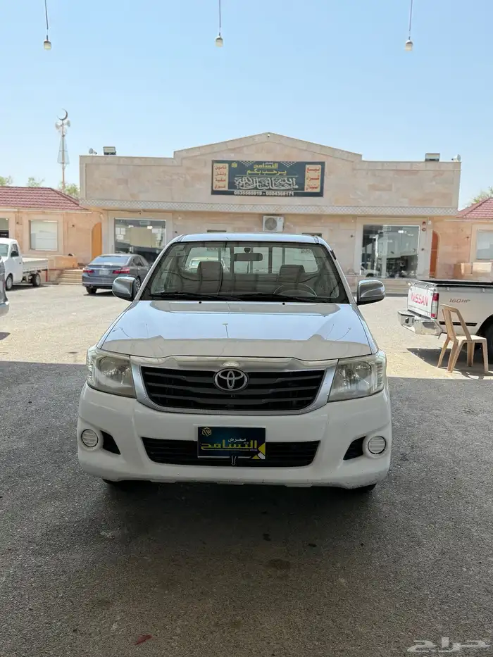 للبيع تويوتا هايلوكس 2013 1