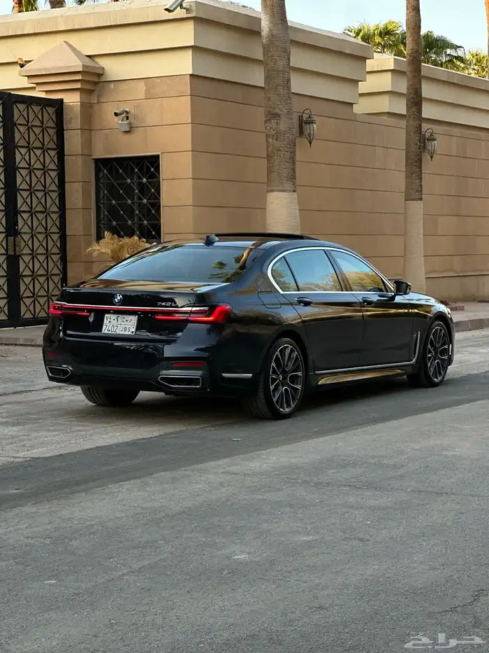 بي ام 740iL 2021 7