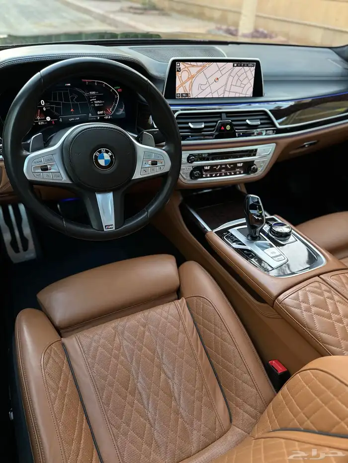 بي ام 740iL 2021 40