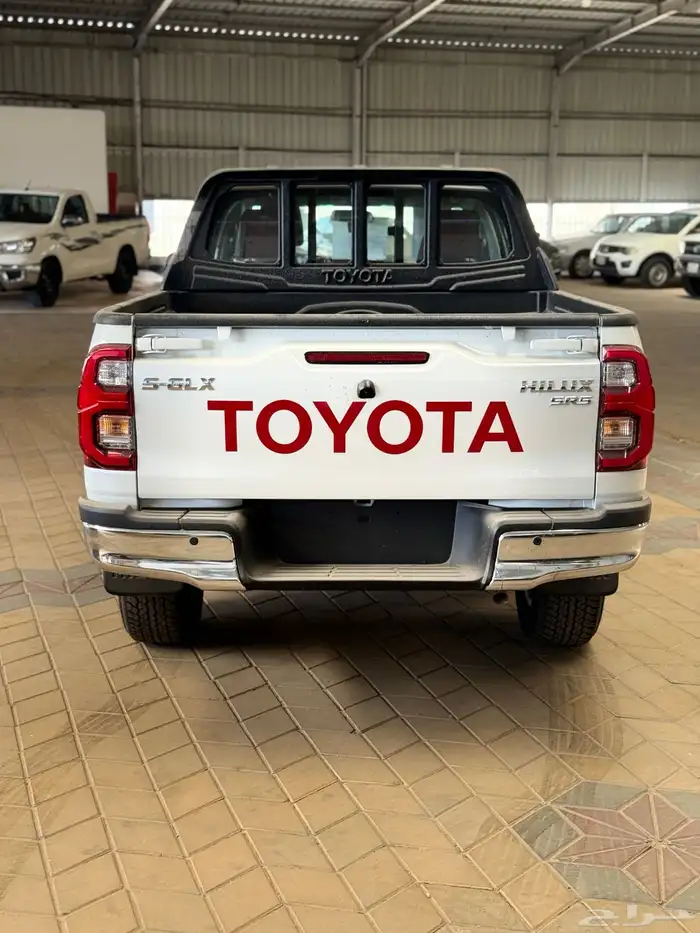 هايلوكس غمارتين دبل بنزين 2025 سعودي تماتيك . 6