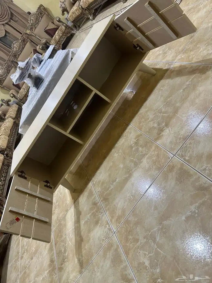 طاولة تلفزيون 2