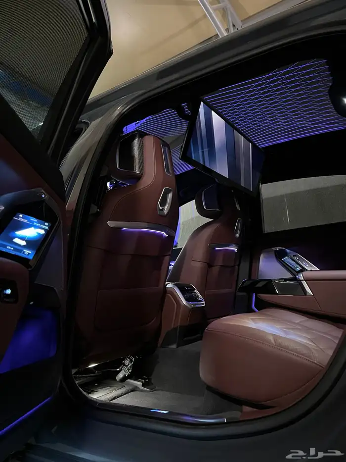 بي ام دبليو 735i 2024 6