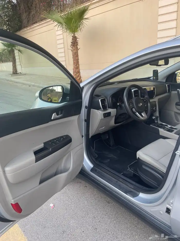 للبيع سبورتاج 2019 بنزين 11