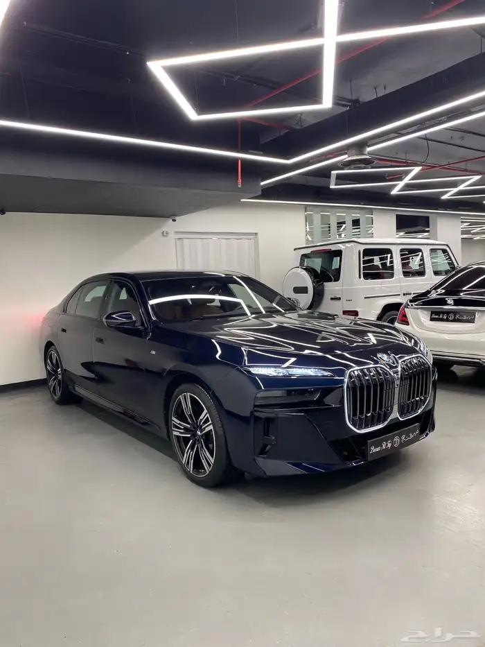 بي ام دبليو 735i 2