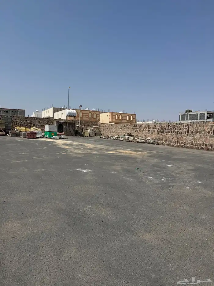 مستودع بمساحة 3815 متر للإيجار 26