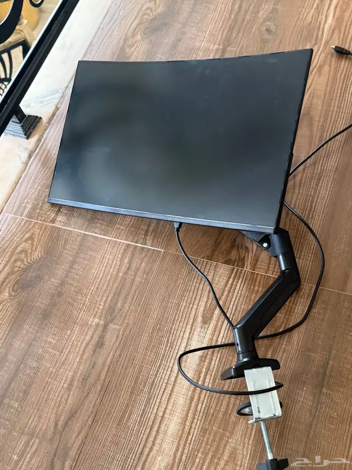 سماعات خارجيه وشاشه صغيره تستخدم للبي سي 9