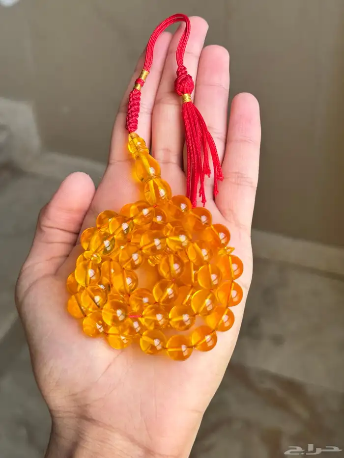 مستكة شفاف ( شبيه الكهرمان) 1