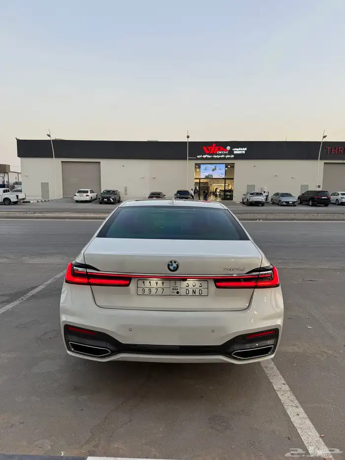 بي ام دبليو 740   2021 8