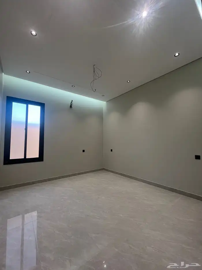 شقق دور ارضى وعلوى للبيع بحى الاخضر 4