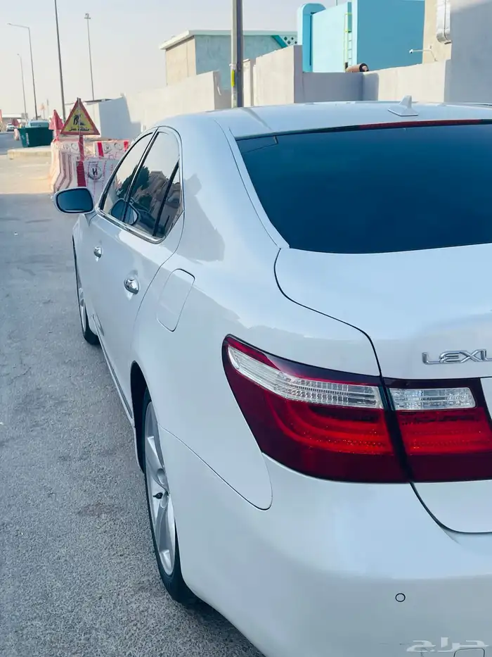 لكزس LS 2008 امريكي شورت للبيع 5