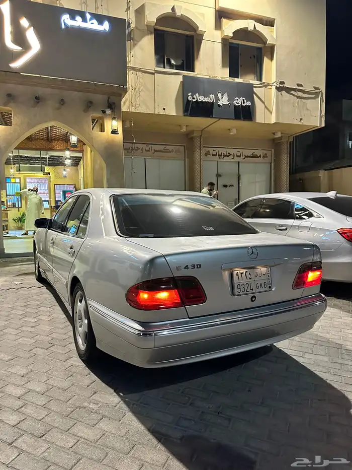 للبيع مرسيدس أبو عيون موديل 2001 3