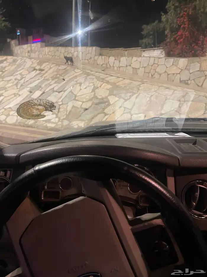 اكسبديشن 2010للبيع او للبدل بسياره صغيره 0