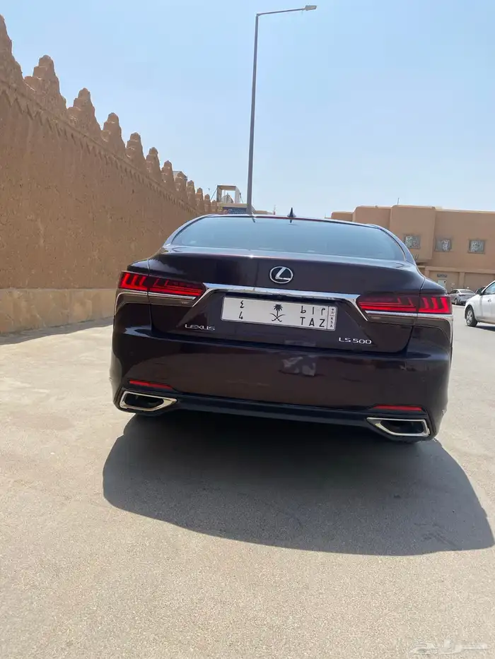 لكزس LS350 17
