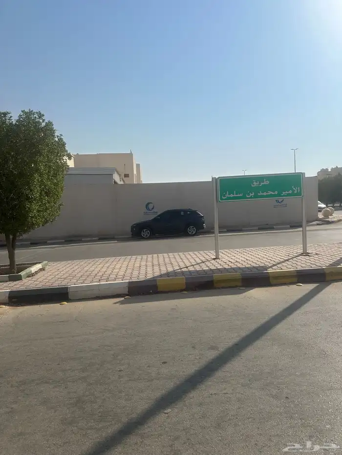 ارض مسوره للايجار حي الاندلس المزاحميه 2