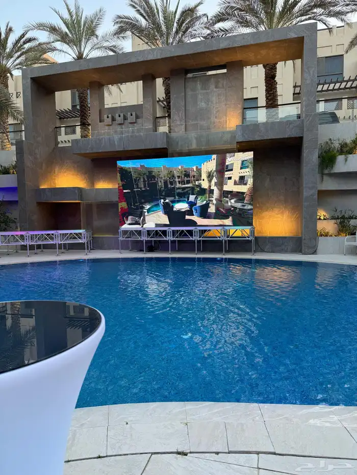 تأجير شاشات 16