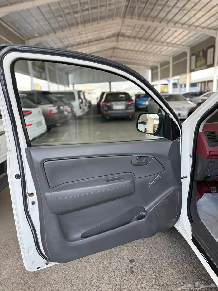 للبيع تويوتا هايلوكس 2013 7