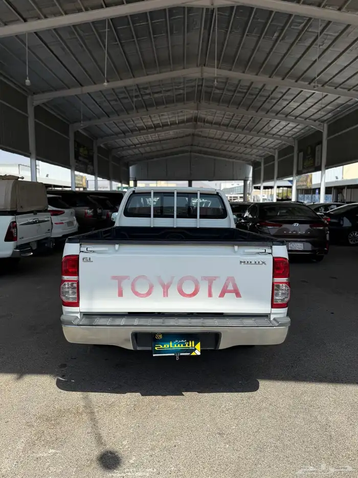 للبيع تويوتا هايلوكس 2013 4