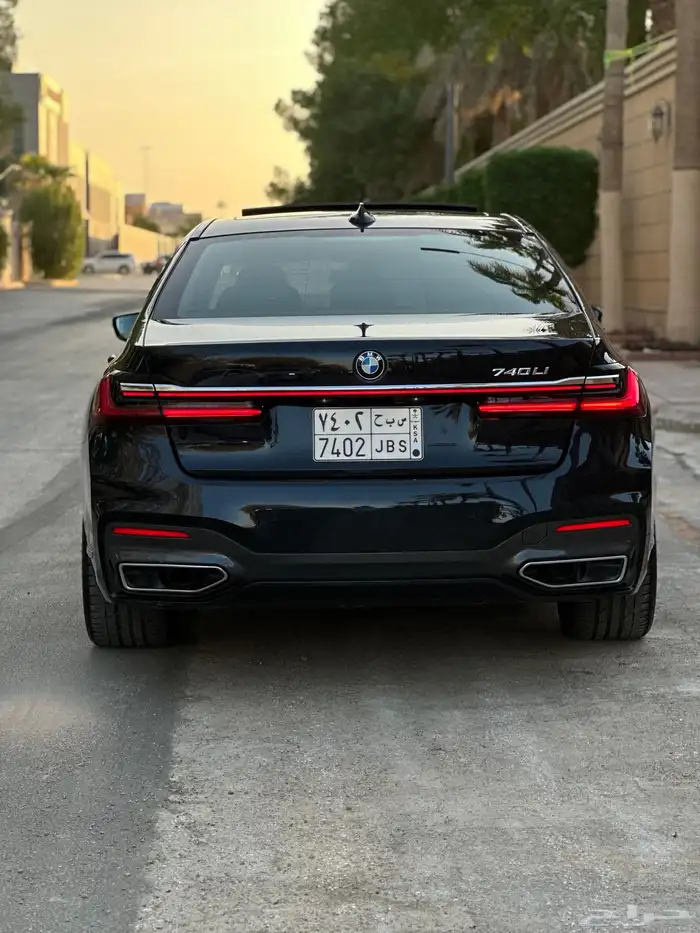 بي ام 740iL 2021 20