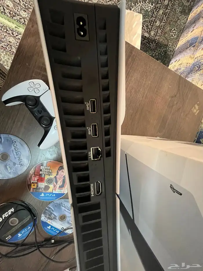 بلاستيشن 5 4