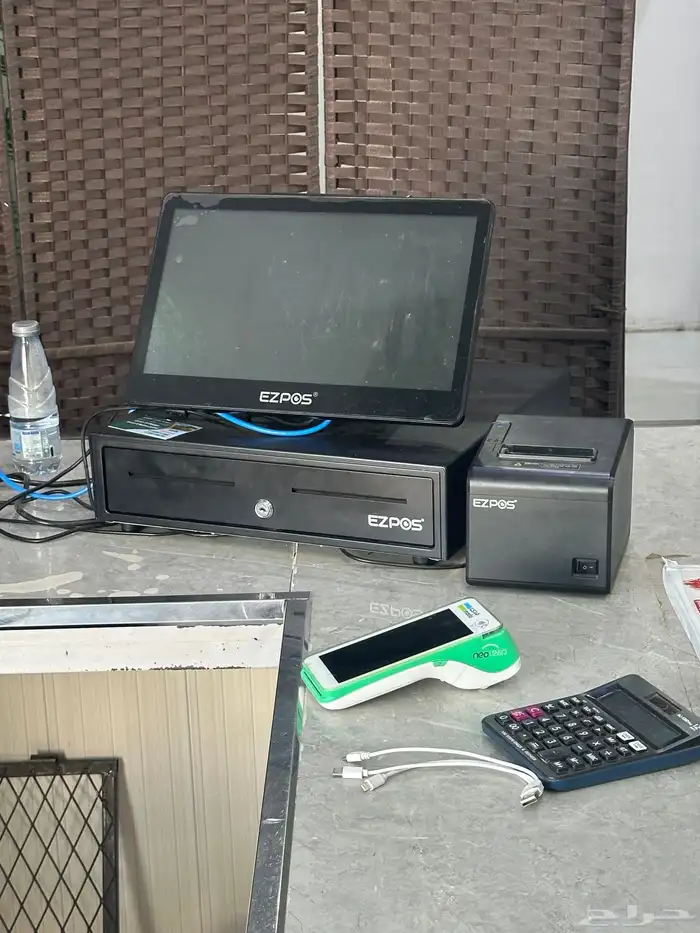 اغراض مطعم بالكامل للبيع استخدام 8 اشهر فقط تقريبآ كل شي جد 26