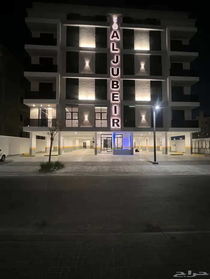 شقق تمليك تشطيب فندقي قرب مارينا مول كورنيش الدمام 1