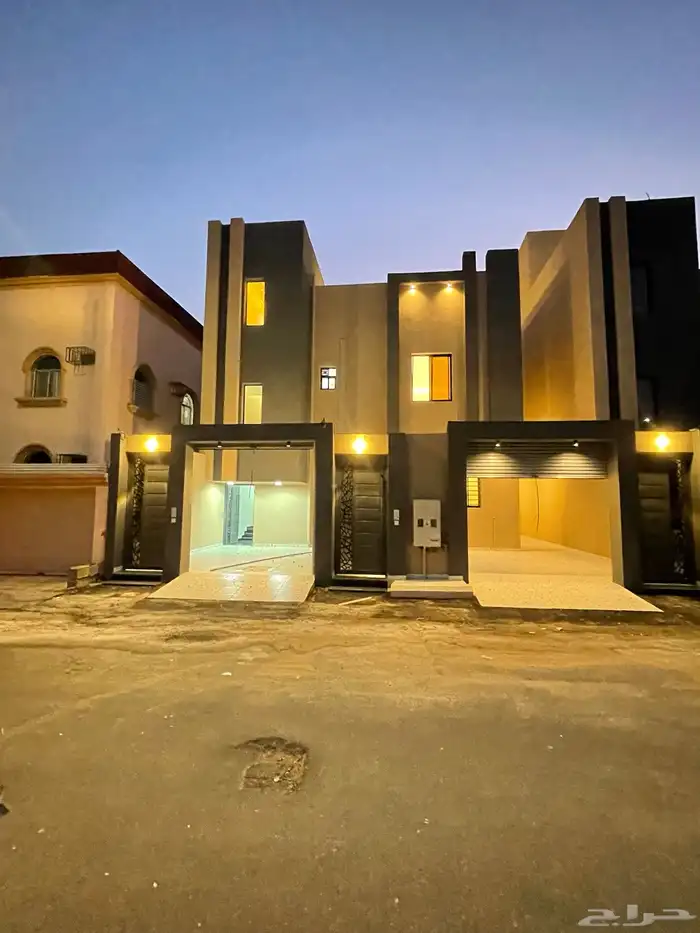 للبيع ادوار ارضي بحوش مدخل سيارة من 550الف شمال الخميس 5