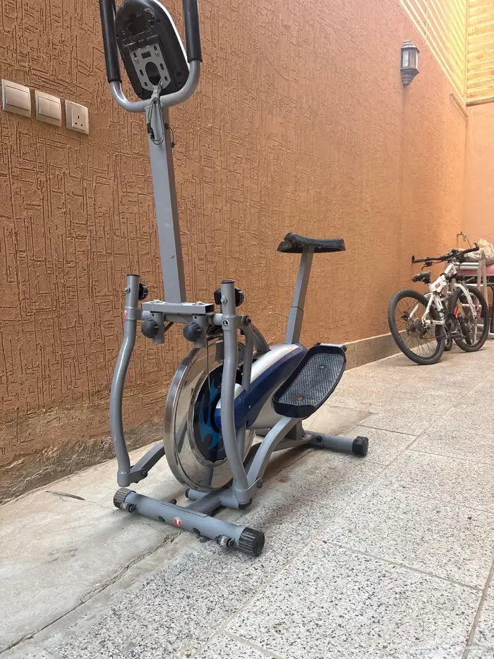 سيكل منزلي الحاله جيد جدا رقم التواصل  فقط واتساب 0