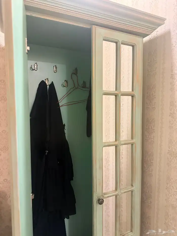 دولاب عبايات 1