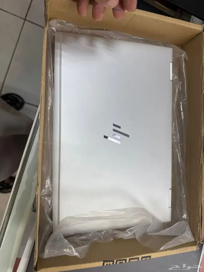 لاب توب اتش 1