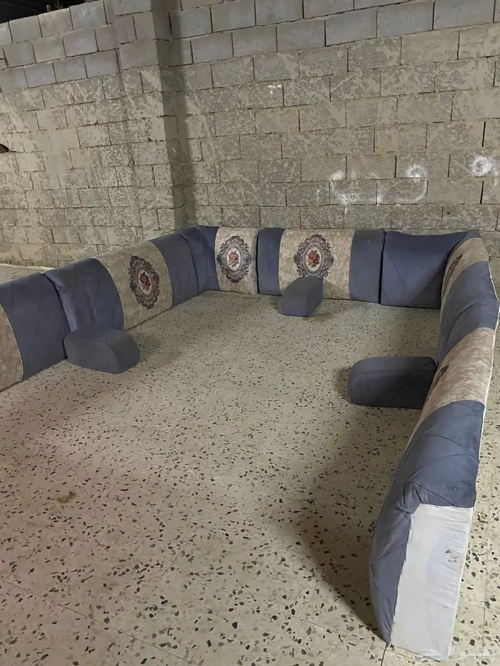 مساند خشب على اسفنج قويه 0