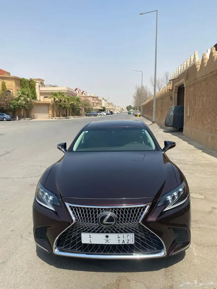 لكزس LS350 23