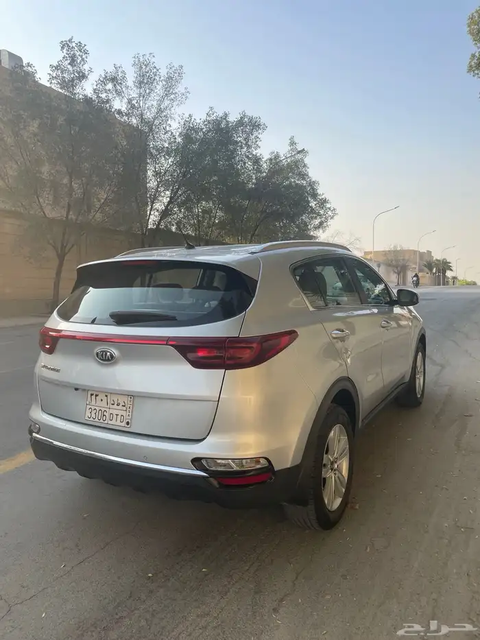 للبيع سبورتاج 2019 بنزين 4