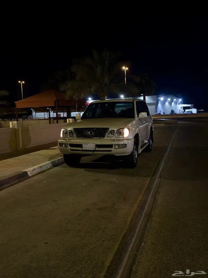 جيب لكزس Lx470 لون كريمي 2006 ممشى 400 45