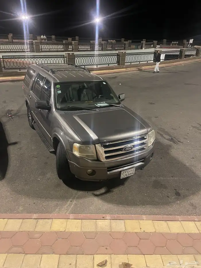 اكسبديشن 2010للبيع او للبدل بسياره صغيره 5