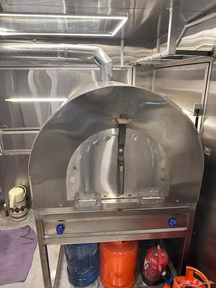 للبيع فرن بيتزا ومعجنات غاز 0