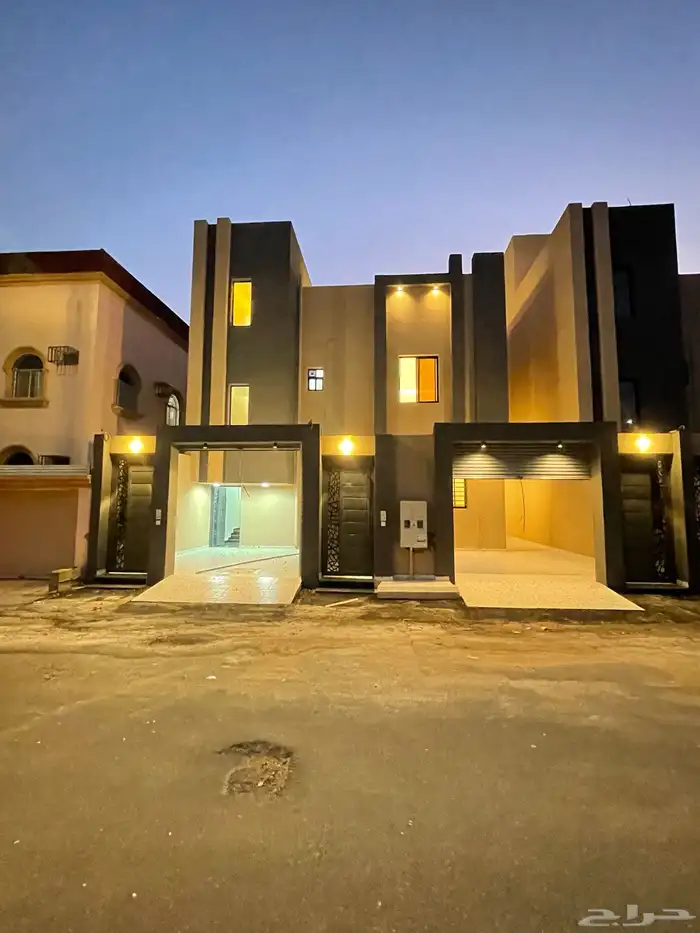 للبيع ادوار ارضي بحوش مدخل سيارة من 550الف شمال الخميس 4