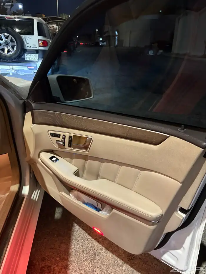 للبيع مرسيدس E300 1